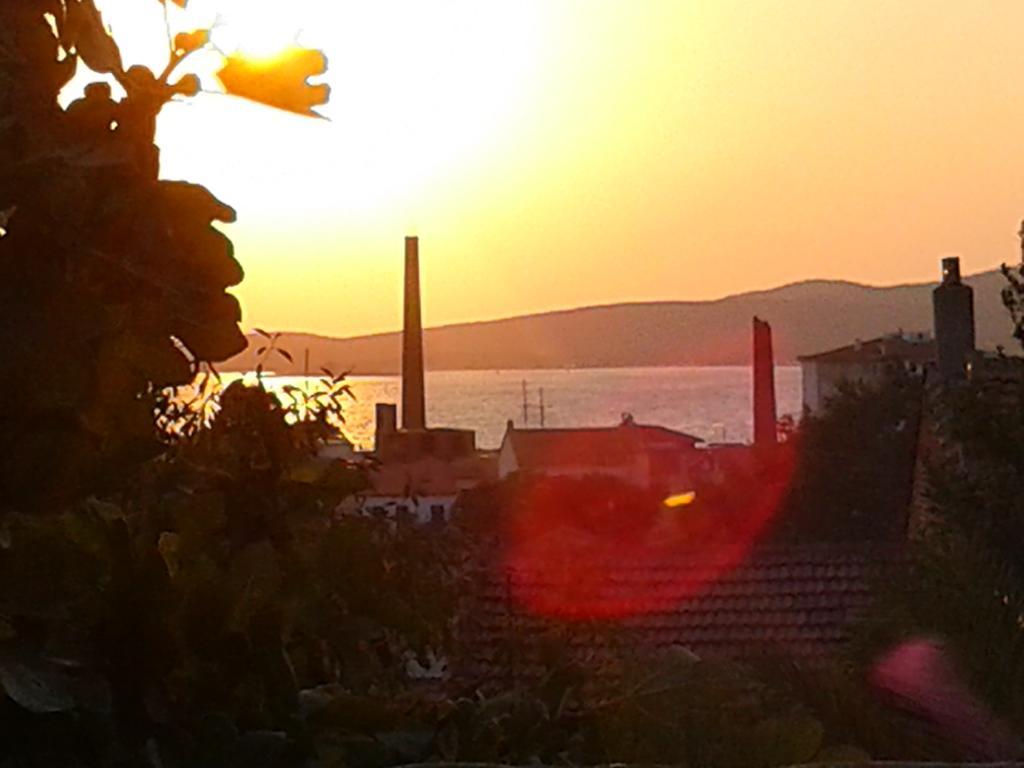 Melekler Pansiyon Ayvalı Quarto foto